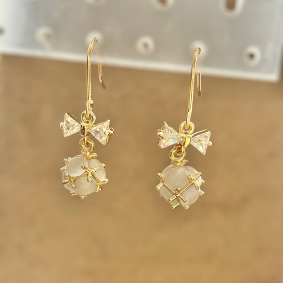 Chic Gold Tone Bow & Moonstone Dangle Earrings - Picture 1 of 5